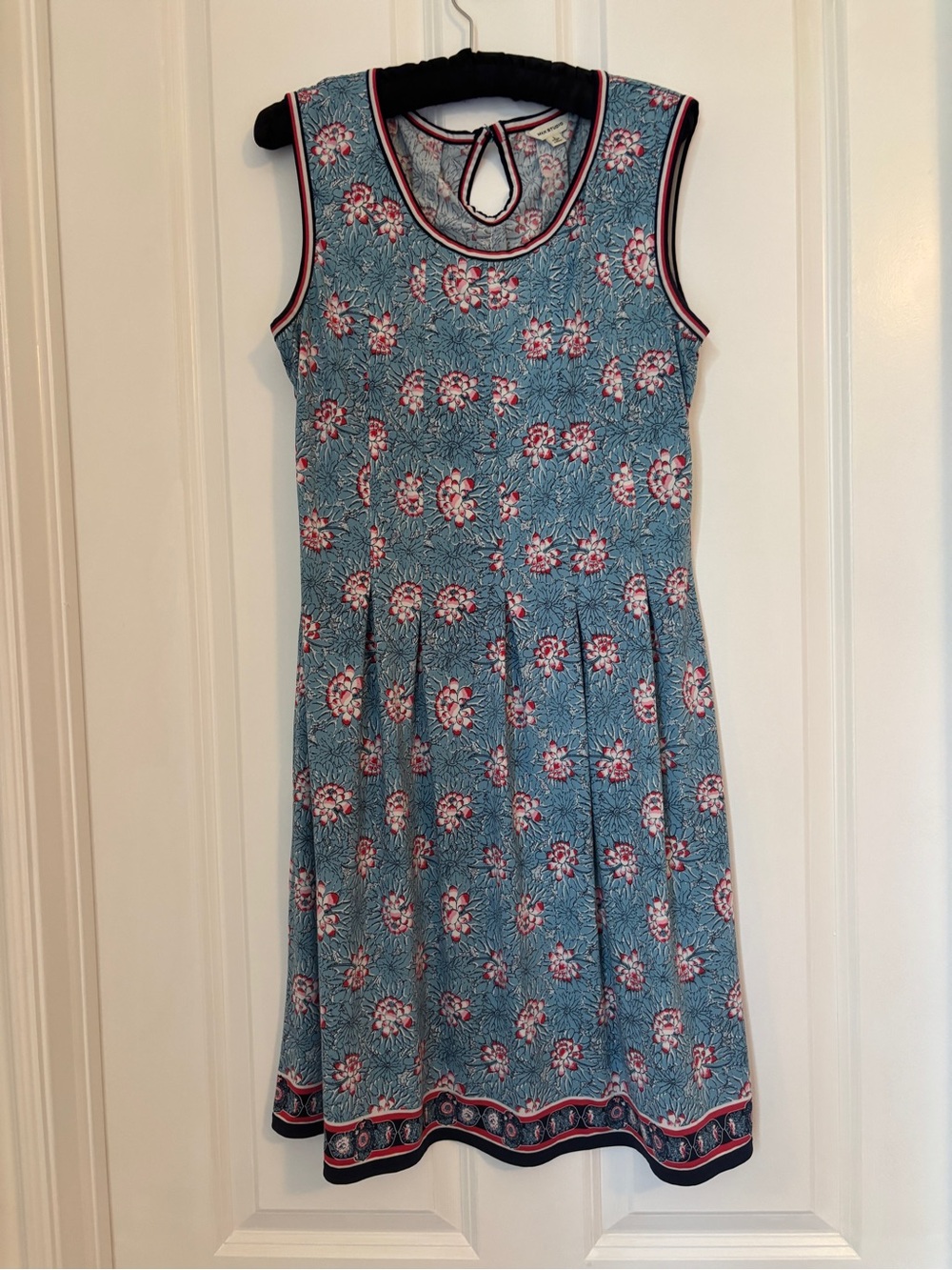 Max Studio - Women’s Floral Blue & Red Sleeveless Dress. Size L